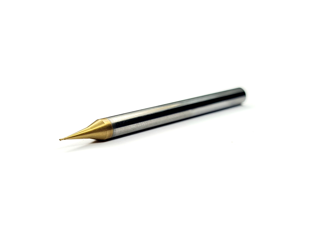 Cortador recto, 2 filos, 35°, 65 HRC, Ø0.4 x 0.8LC x 50LT, vástago 4 (mm), Top TiAlN maquinado en seco, alta velocidad.