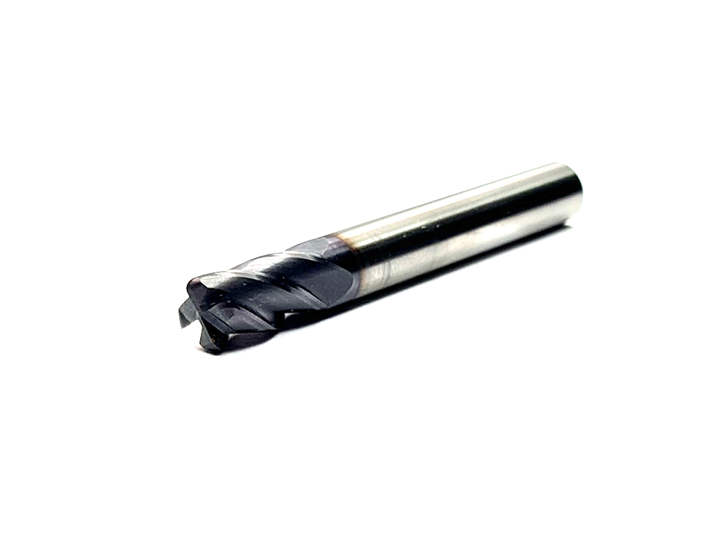 Cortador recto, 4 filos, 30°, 55 HRC, Ø6 x 12LC x R1.0 x 50LT, vástago 6 (mm), Nano TiaLN para maquinado en general en aceros.